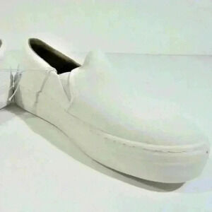 NWOT Universal Thread Women's White Alvina Sneakers Size 7.5